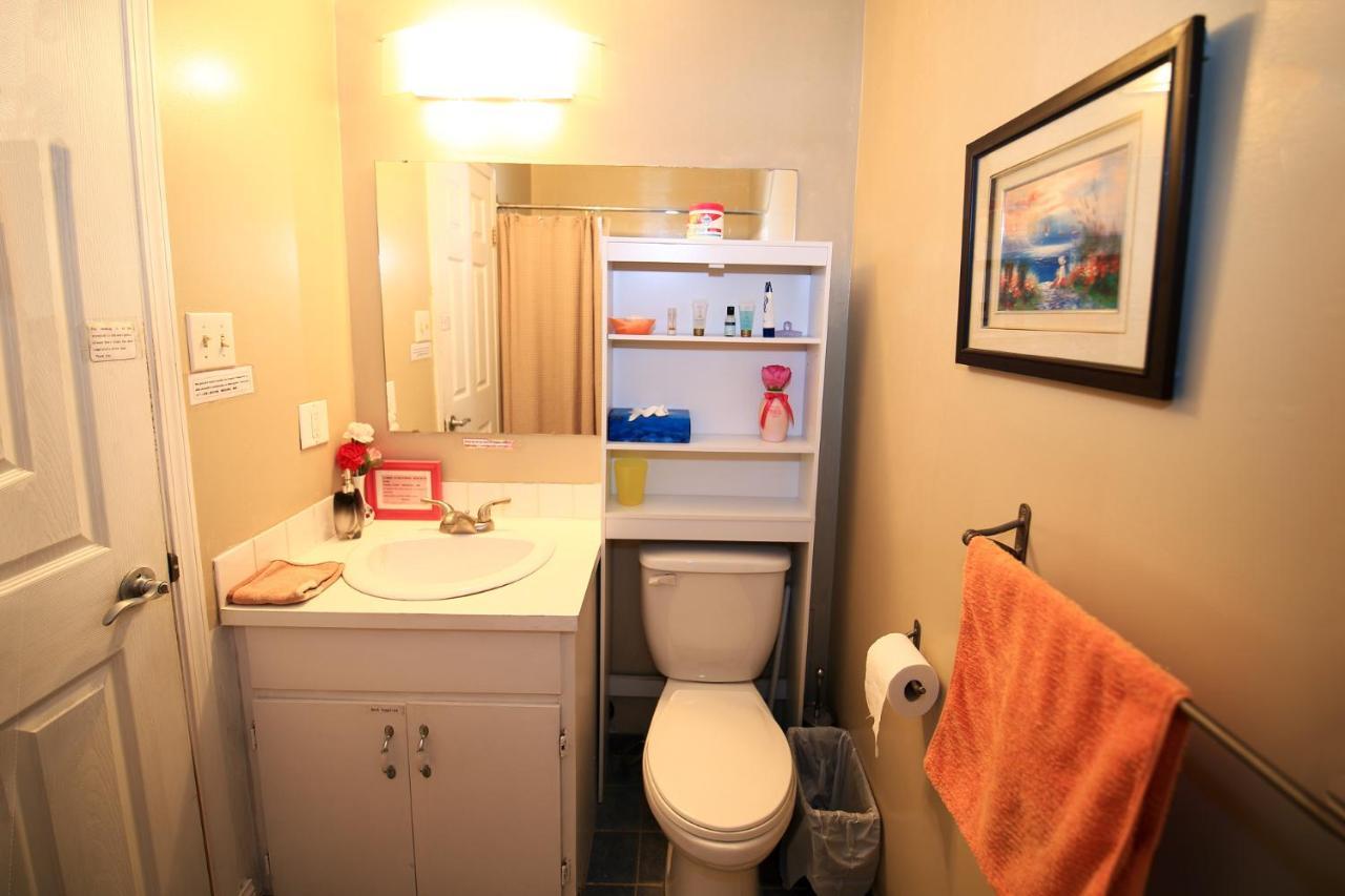 Jenny Guest House Yellowknife Ngoại thất bức ảnh